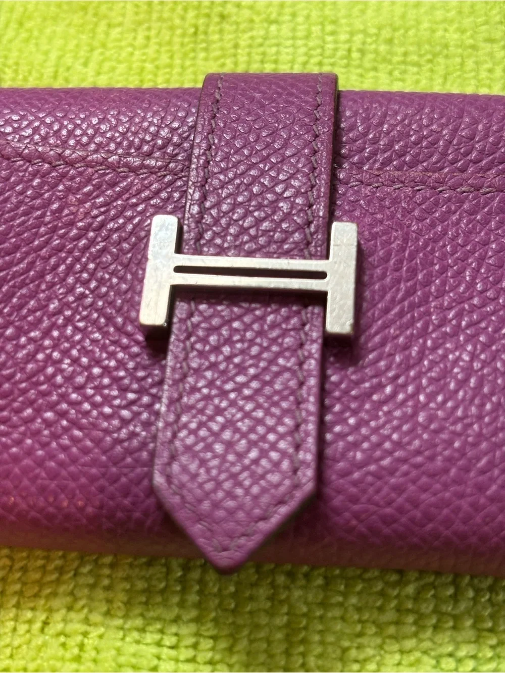 Hermès Béarn 4-Key Case – Anemone Epsom Leather with Palladium Hardware
